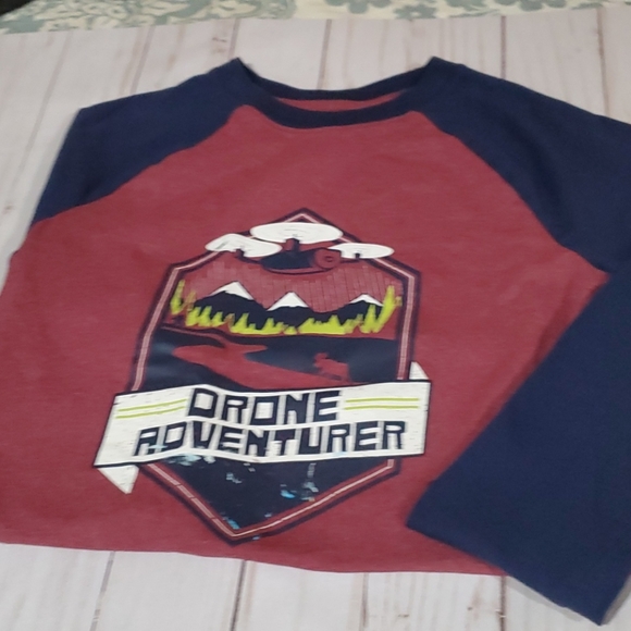 Boys sz 6/7 Cat & Jack long sleeve tee - Picture 2 of 2